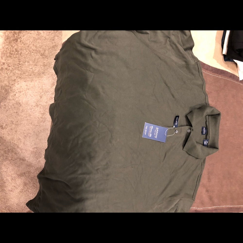 Men’s arrow polo shirt olive green